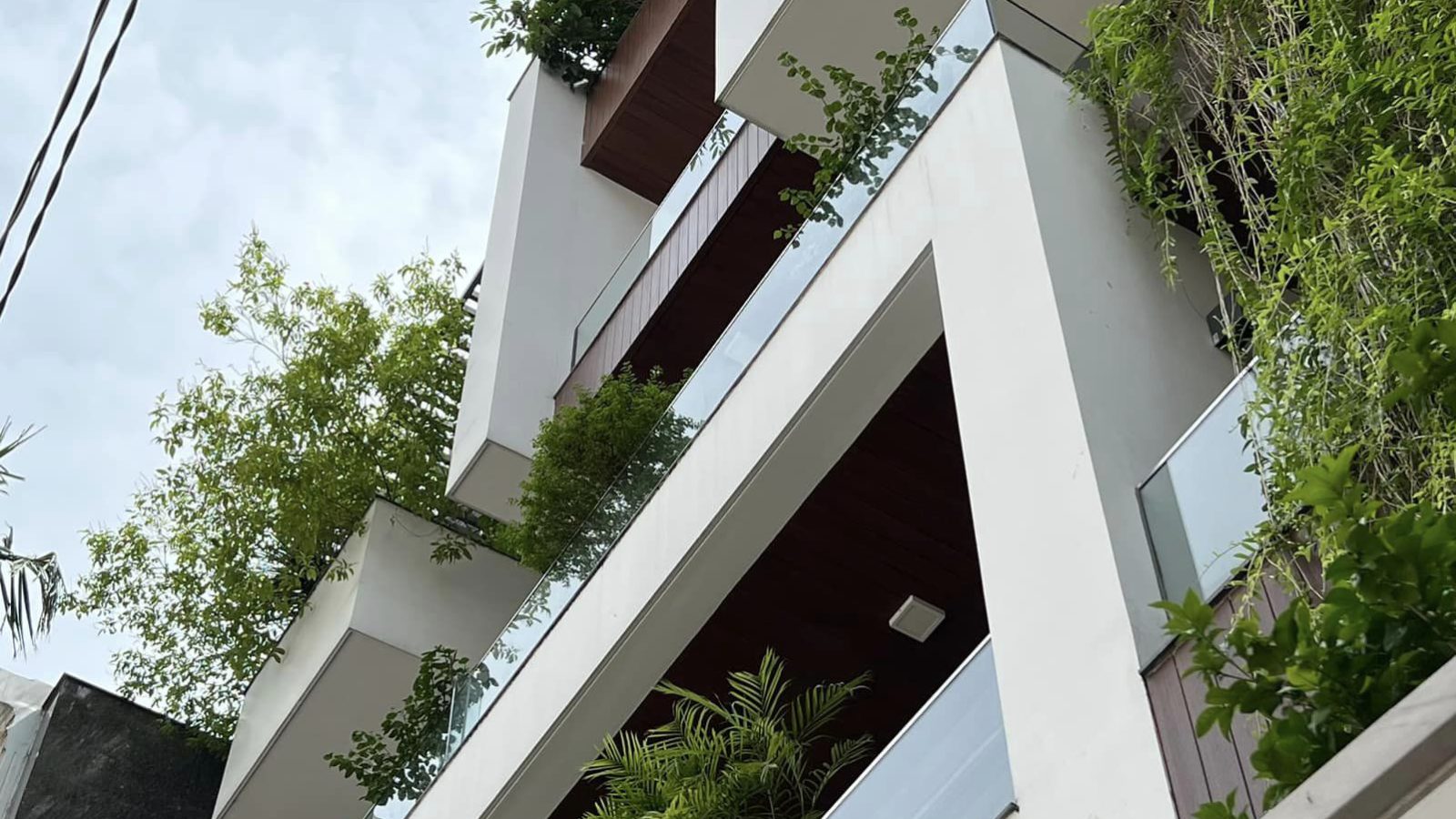 Biệt thự phố 13mx22m phong cách hiện đại - Ảnh hoàn thiện thực tế 1