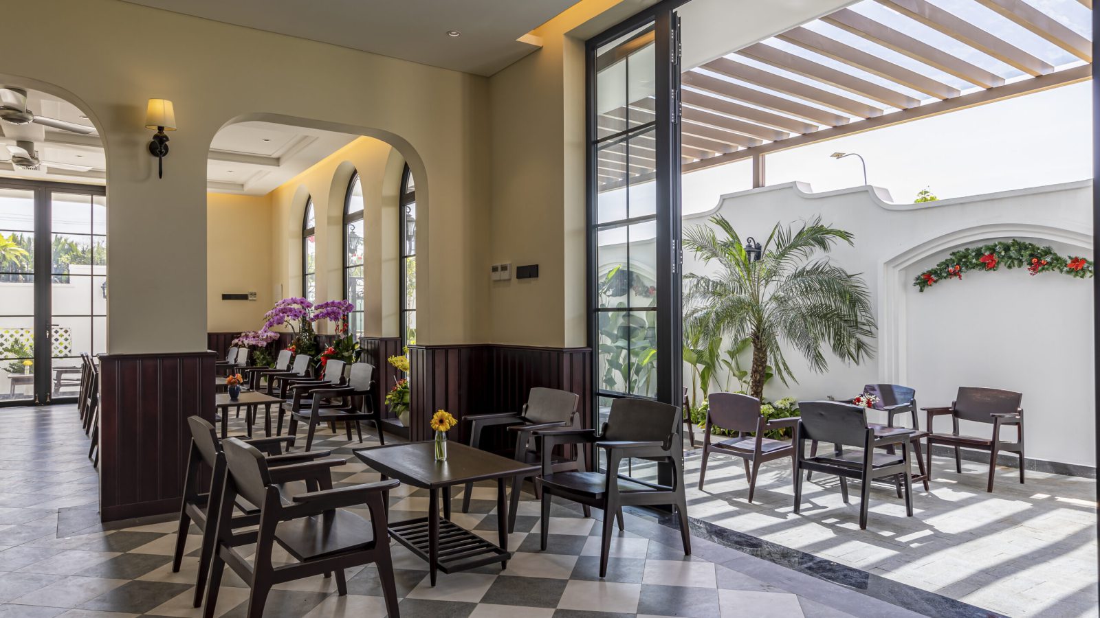 Cafe sân vườn - Ảnh hoàn thiện thực tế 1