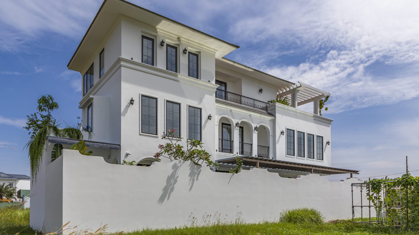 Thiết kế và thi công trọn gói biệt thự 10x25m 3 tầng tại khu dân cư Thái Sơn - Ảnh hoàn thiện thực tế 1