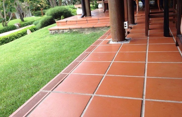 Gạch tàu là loại gạch hoàn thiện thường được sử dụng nhiều